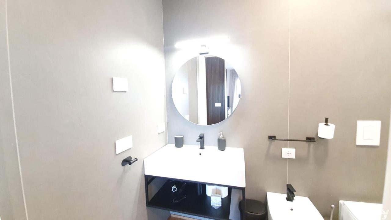 Seven Seas Luxury Apartments - Bari San Girolamo Εξωτερικό φωτογραφία